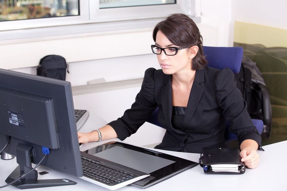 computer-writing-work-girl-woman-sitting-1387415-pxhere.com (1).jpg