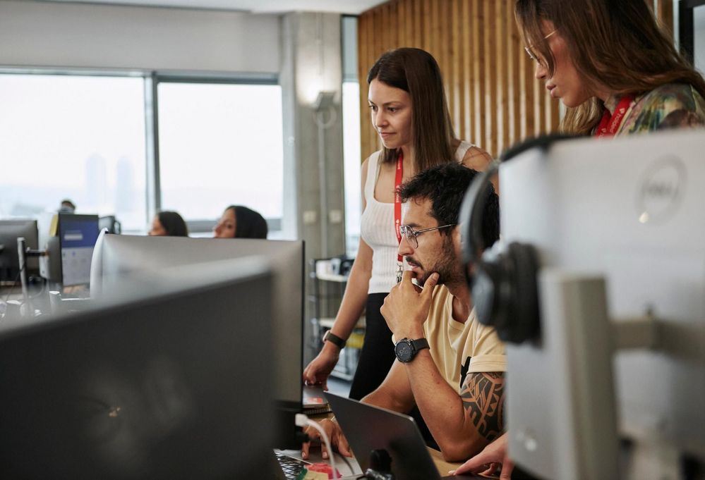 Visma-Spain-Office-Group-_DSC8594-1 (1).jpg