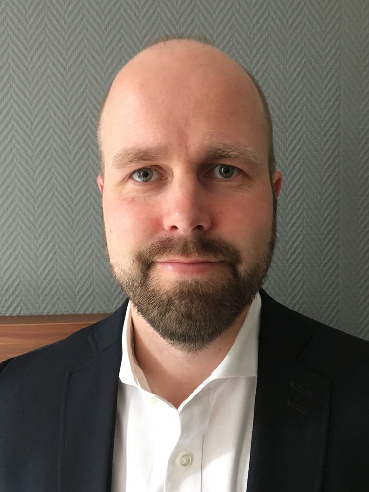 Passfoto_Fredrik2.jpg